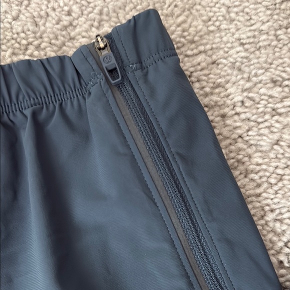 NWT Lululemon Surge Joggers in Iron Blue - Picture 5 of 6